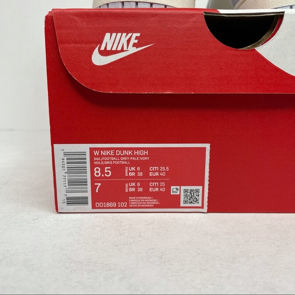 Nike Dunk High WMNS “Football Grey” NEW - Picture 7 of 7